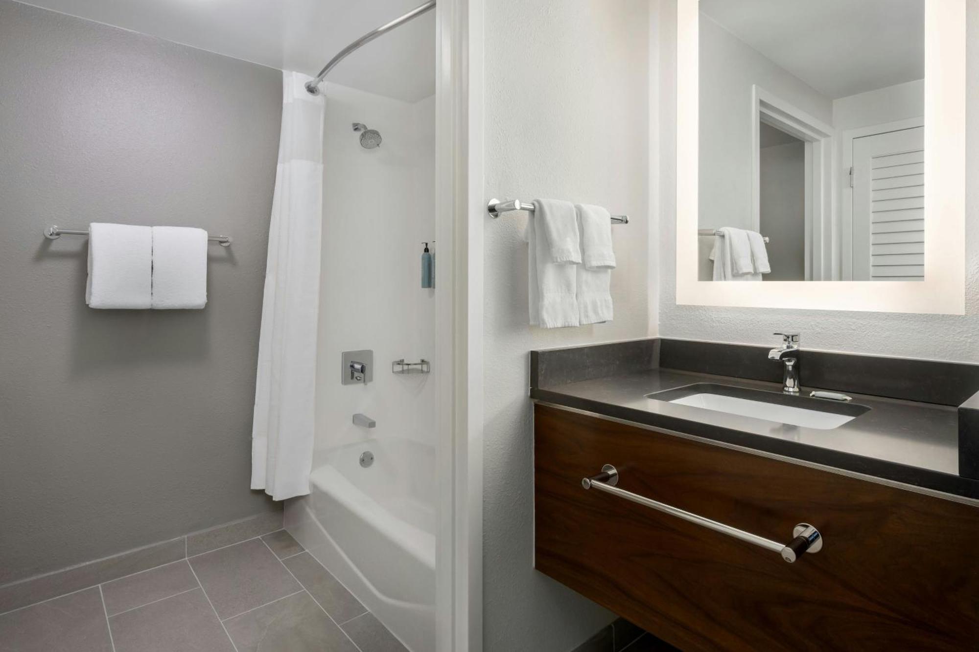 Courtyard By Marriott Chattanooga Downtown מראה חיצוני תמונה